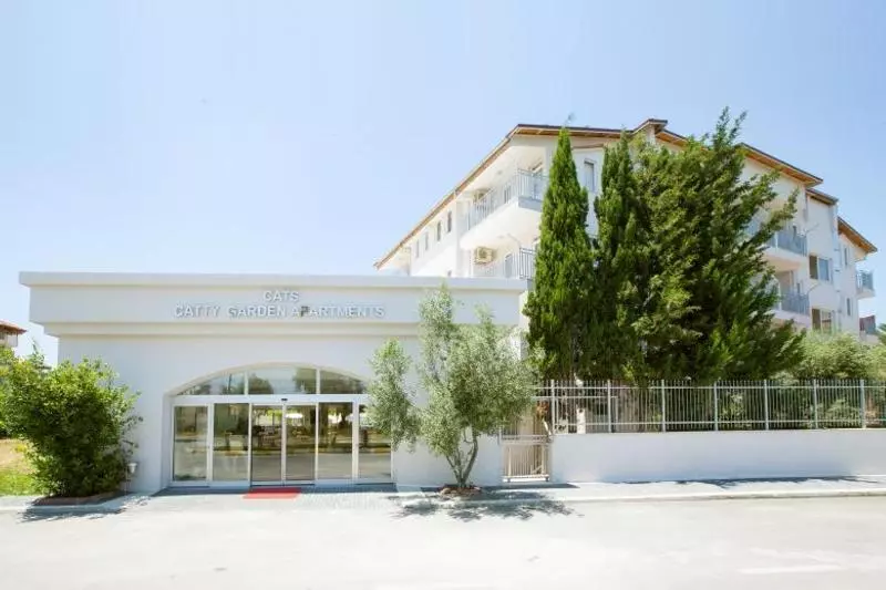 Отель Catty Cats Garden