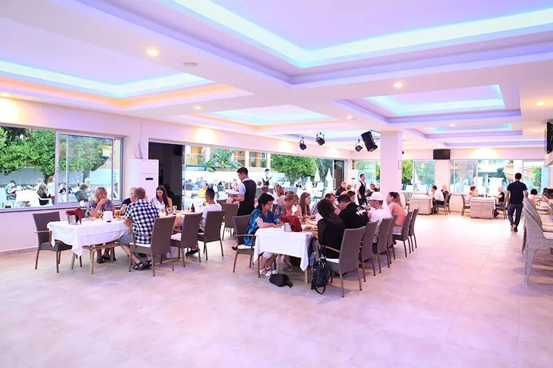 Отель Catty Cats Garden