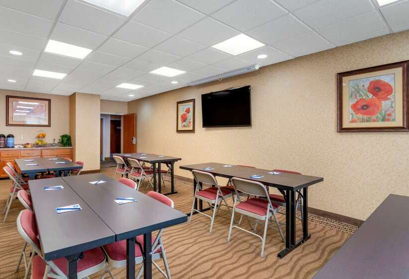 فندق Comfort Suites Eugene