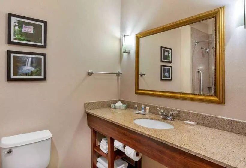 Hotel Comfort Suites Eugene