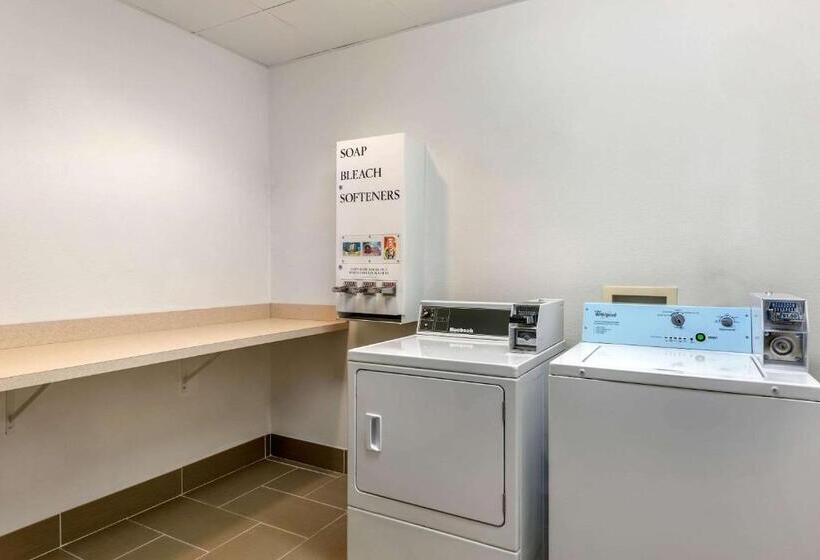 בית מלון כפרי Comfort Suites South