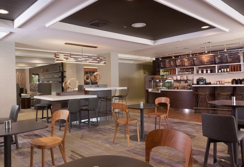 Отель Courtyard Greenville Spartanburg Airport