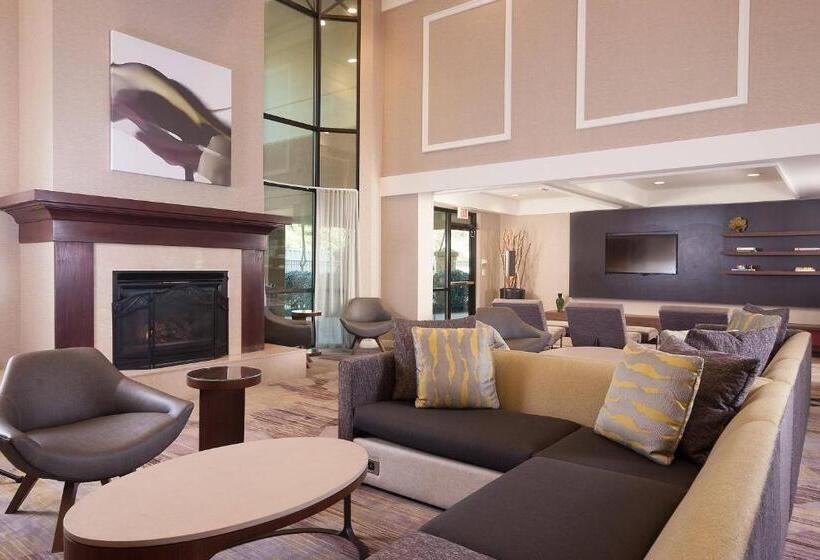 Отель Courtyard Greenville Spartanburg Airport