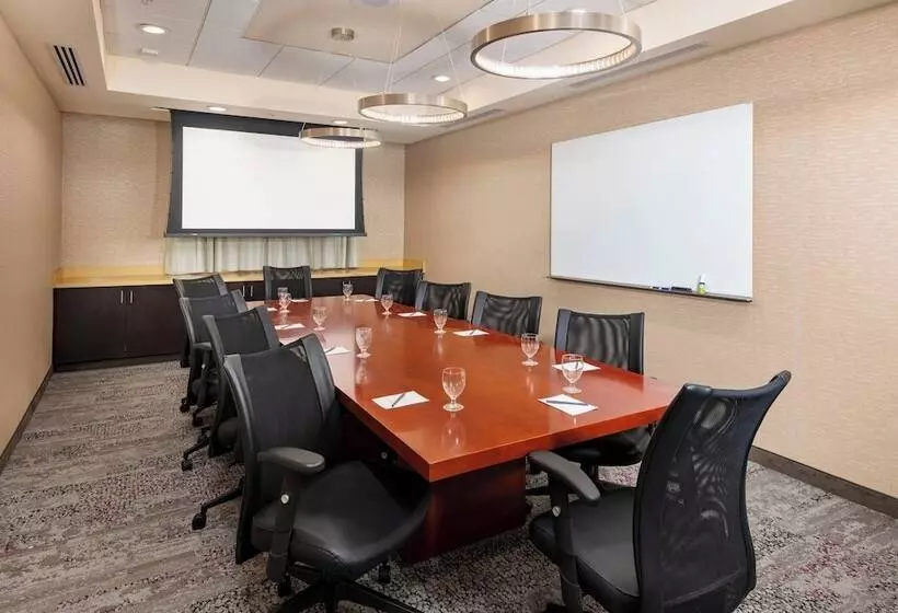 ホテル Courtyard By Marriott Santa Ana Orange County