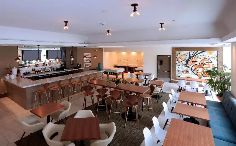 Doubletree By Hilton Hotel Galveston Beach