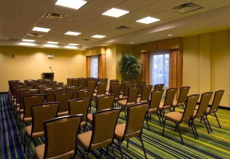 בית מלון כפרי Fairfield Inn & Suites Cartersville