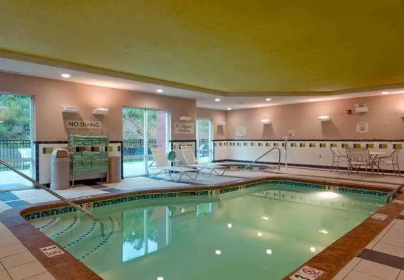 בית מלון כפרי Fairfield Inn & Suites Cartersville