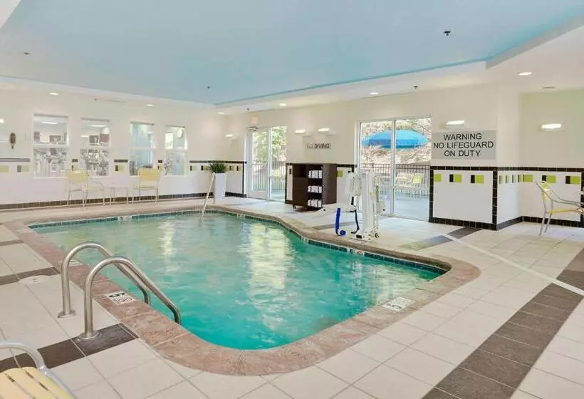 בית מלון כפרי Fairfield Inn & Suites Cartersville