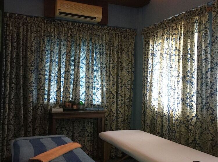 Hotel Flushing Meadows Resorts & Playground