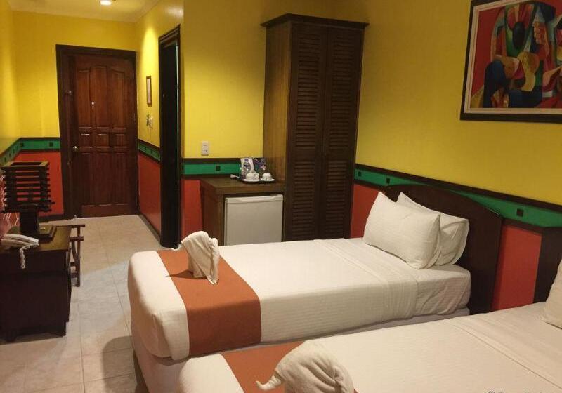 Hotel Flushing Meadows Resorts & Playground