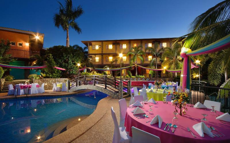 Hotel Flushing Meadows Resorts & Playground