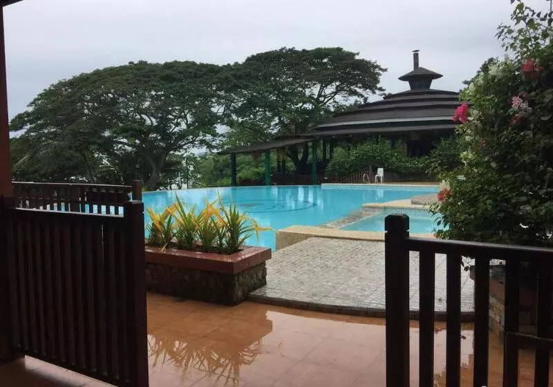 בית מלון כפרי Flushing Meadows Resorts & Playground