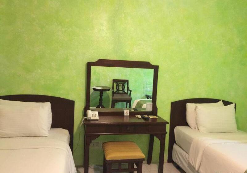 Hotel Flushing Meadows Resorts & Playground