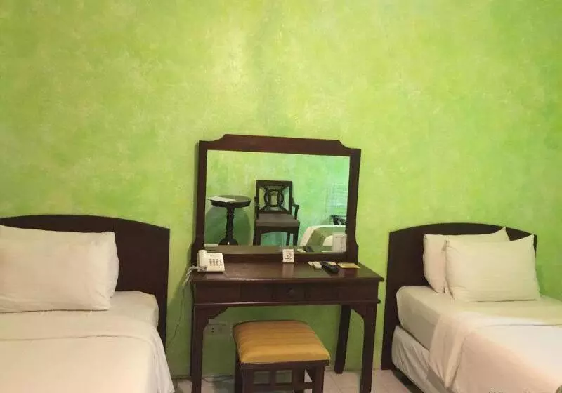 בית מלון כפרי Flushing Meadows Resorts & Playground