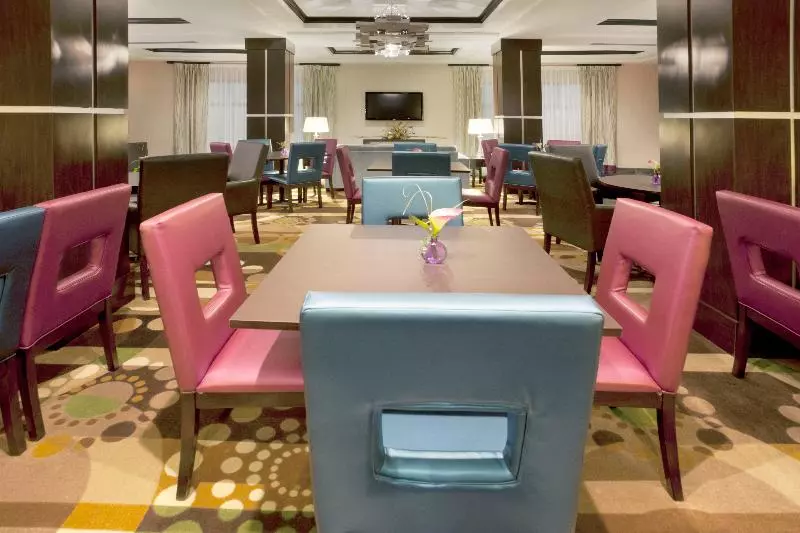Hotel Holiday Inn Express & Suites Houston Nw/beltway 8 West Road By Ihg