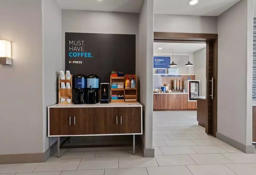 호텔 Holiday Inn Express & Suites Oklahoma City Nw Quail Springs, An Ihg