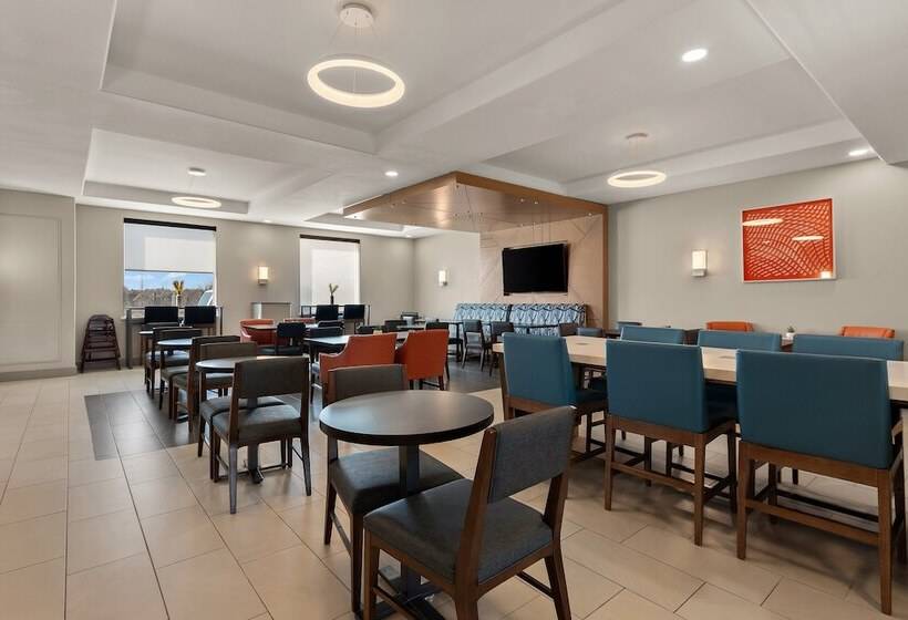 Otel Holiday Inn Express & Suites Oklahoma City Nw Quail Springs, An Ihg
