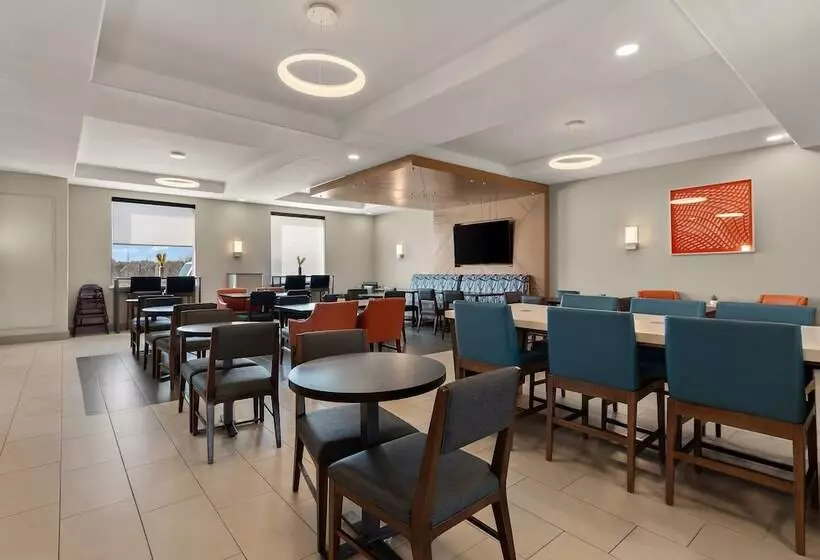 호텔 Holiday Inn Express & Suites Oklahoma City Nw Quail Springs, An Ihg
