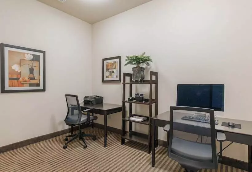 호텔 Holiday Inn Express & Suites Oklahoma City Nw Quail Springs, An Ihg