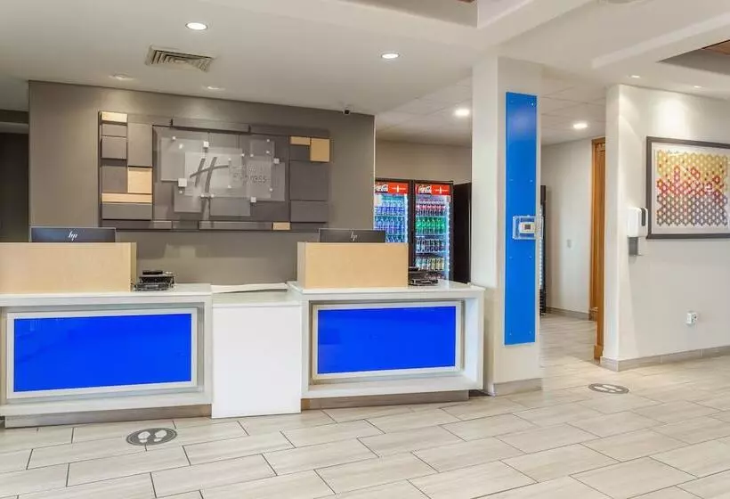 호텔 Holiday Inn Express Rockford Loves Park, An Ihg