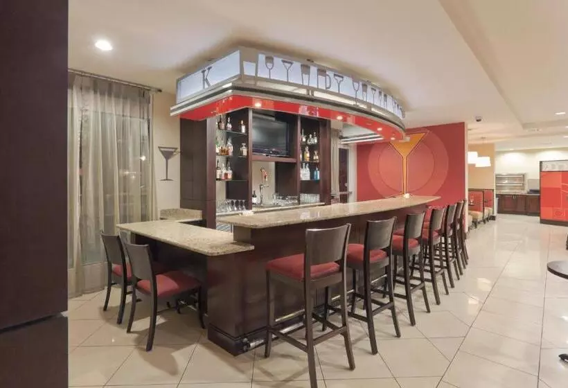 Отель Holiday Inn Meridian East I 59 / I 20