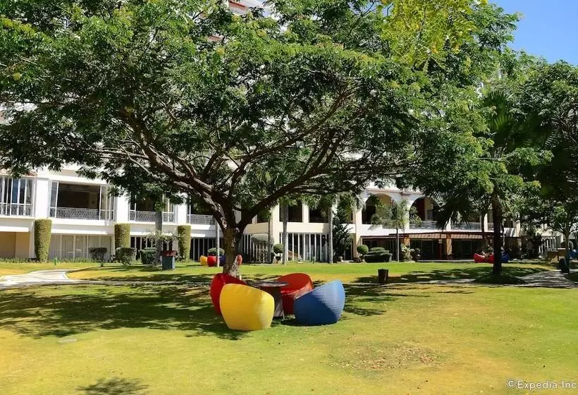 Hotell Jpark Island Resort & Waterpark Cebu