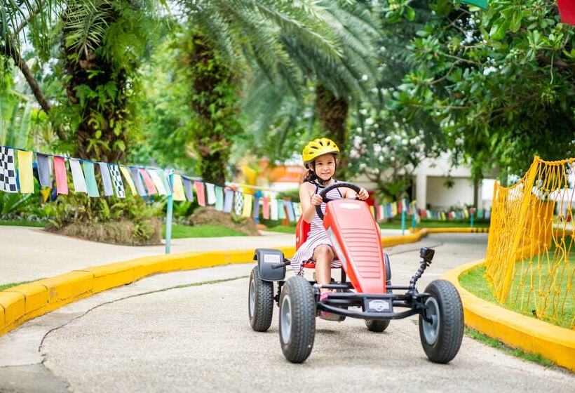 בית מלון כפרי Jpark Island Resort & Waterpark Cebu