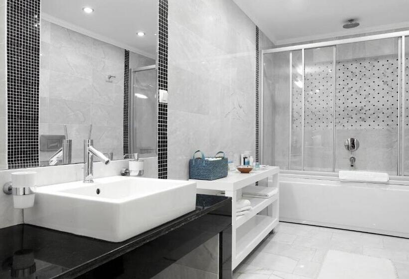 בית מלון כפרי Marti Resort Deluxe