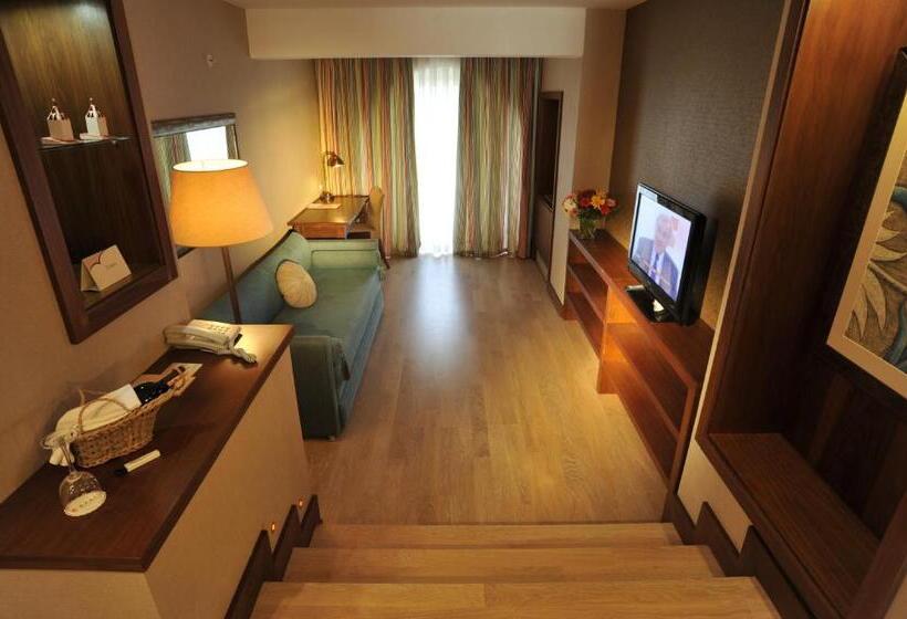 בית מלון כפרי Marti Resort Deluxe