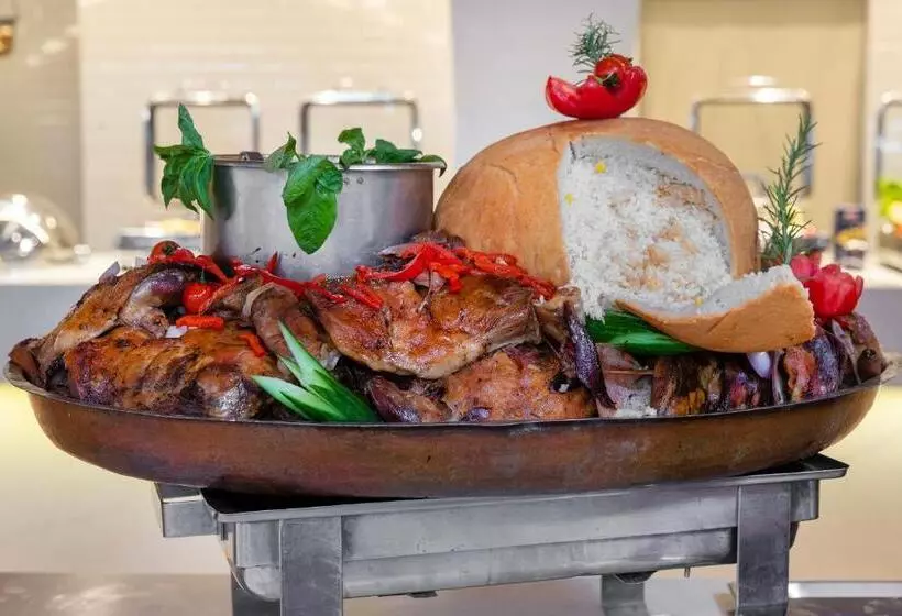 Hotelli Marti Resort Deluxe