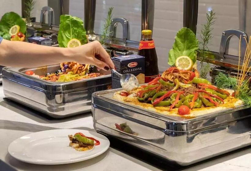 Hotelli Marti Resort Deluxe