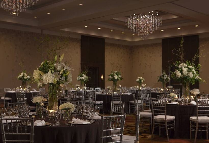 فندق Renaissance Baton Rouge