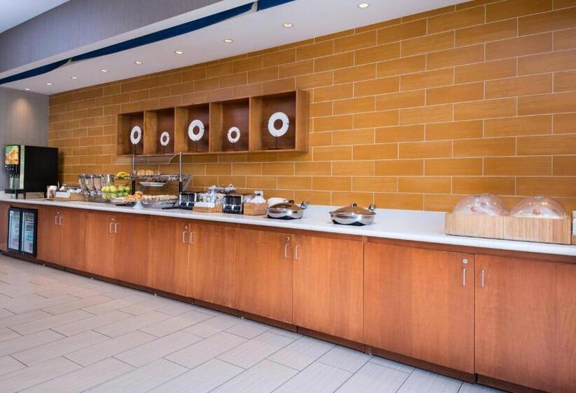 ホテル Springhill Suites Pittsburgh Southside Works