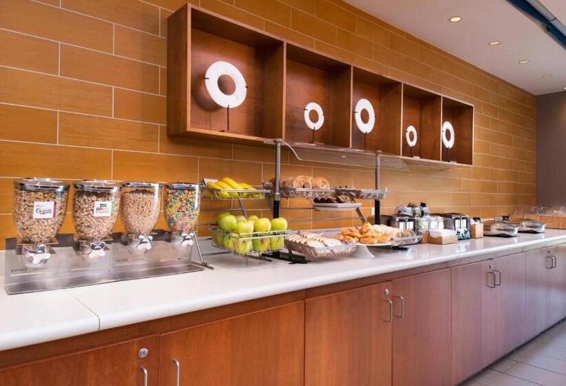 ホテル Springhill Suites Pittsburgh Southside Works