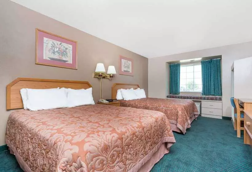 هتل Super 8 By Wyndham Fargo Airport