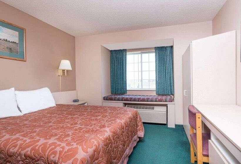 هتل Super 8 By Wyndham Fargo Airport