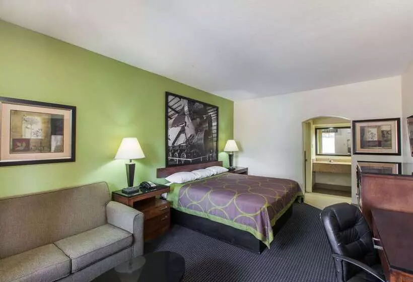 فندق Super 8 By Wyndham Houston Hobby Airport South