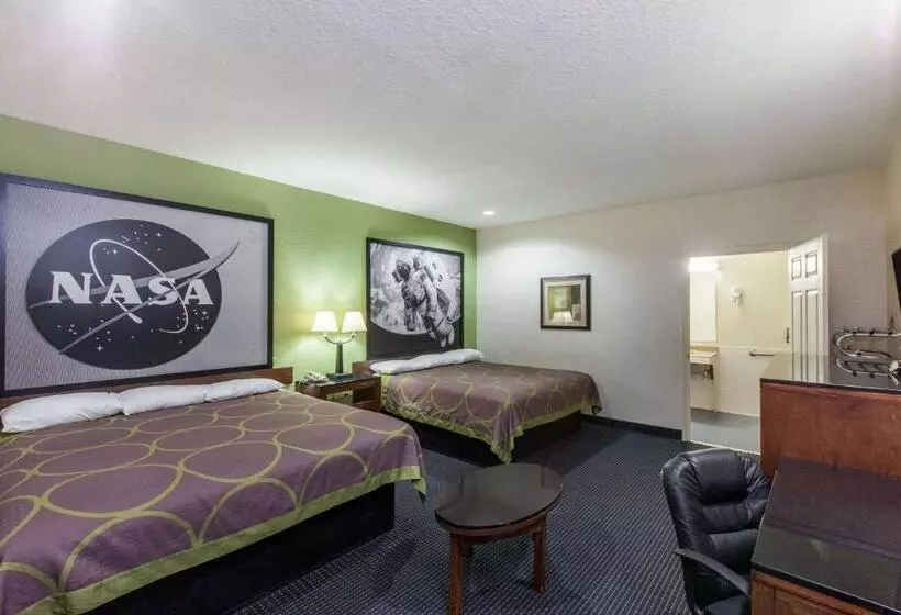 فندق Super 8 By Wyndham Houston Hobby Airport South