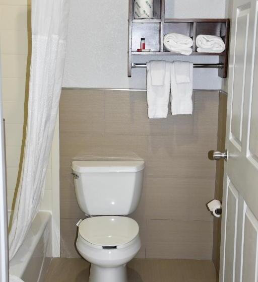 هتل Super 8 By Wyndham Houston Hobby Airport South