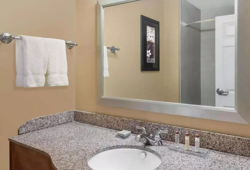 Hotel Spark By Hilton Lancaster Dutch Country