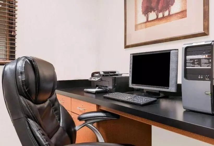 Hotel Spark By Hilton Lancaster Dutch Country