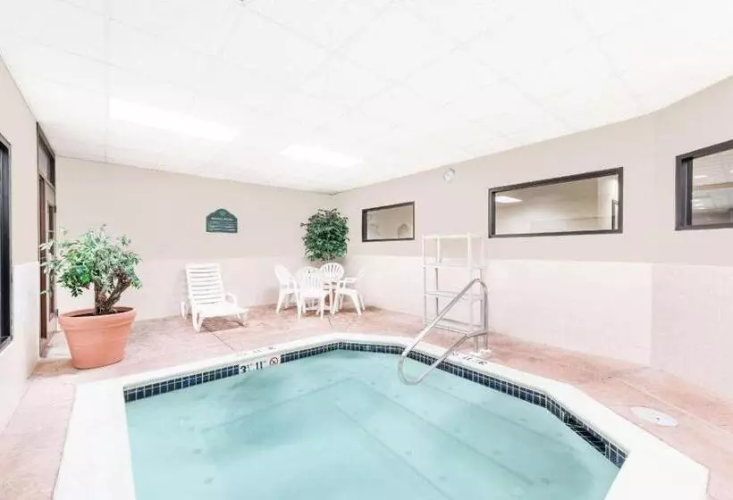 Hotel Spark By Hilton Lancaster Dutch Country