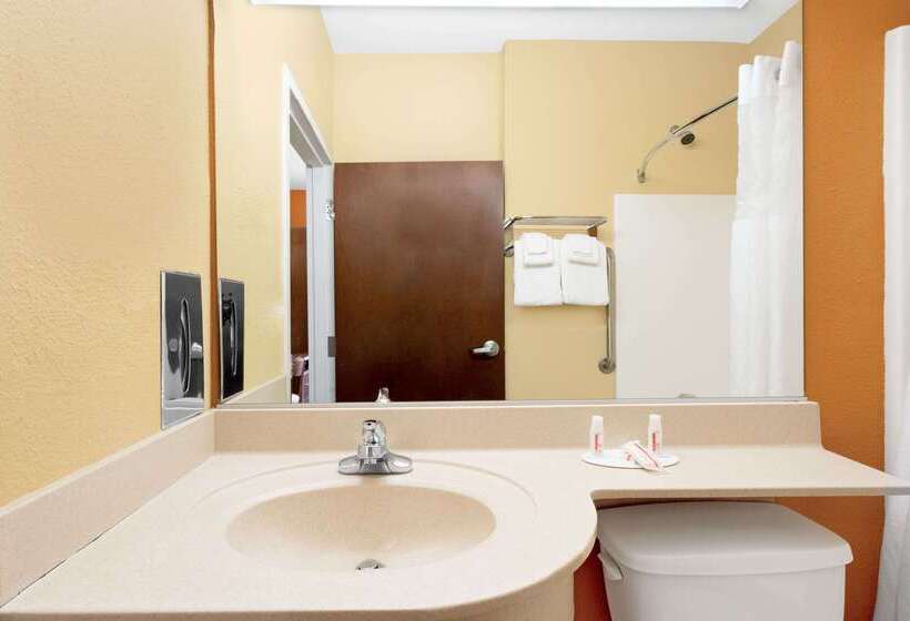 Microtel Inn & Suites By Wyndham Greenville/university Medic