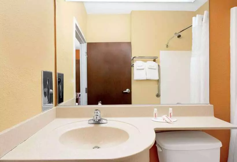 Microtel Inn & Suites By Wyndham Greenville/university Medic