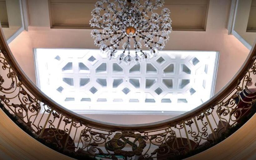 Networld Hotel Spa And Casino