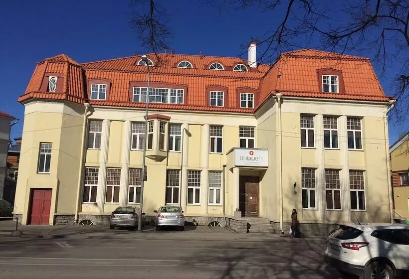 هاستل 16eur Fat Margaret S