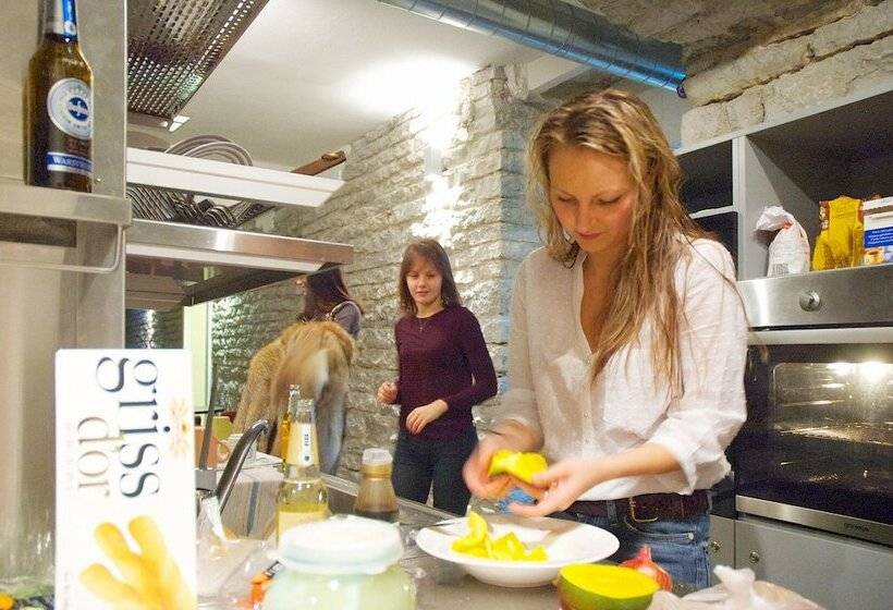 هاستل 16eur   Fat Margaret S