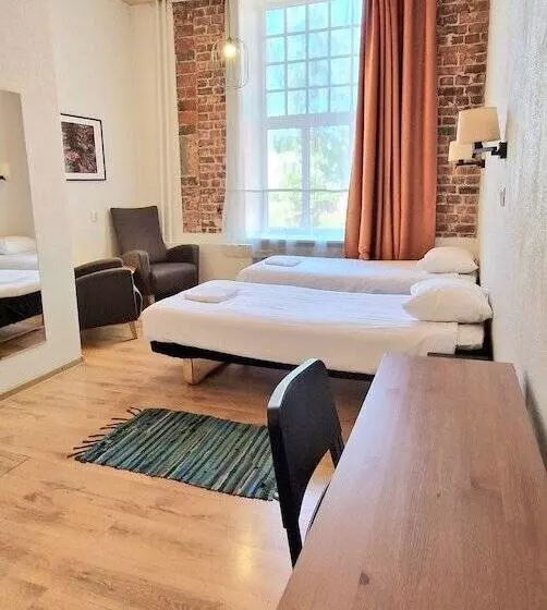 هاستل 16eur Fat Margaret S