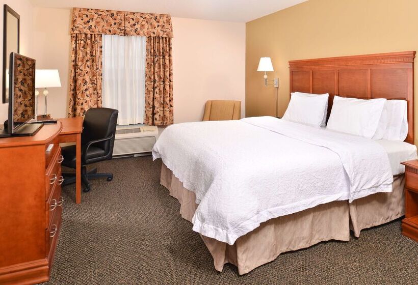Отель Hampton Inn & Suites Richmond, In