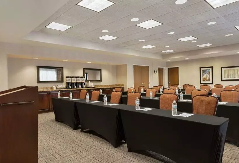 Hotelli Hampton Inn & Suites Rogers